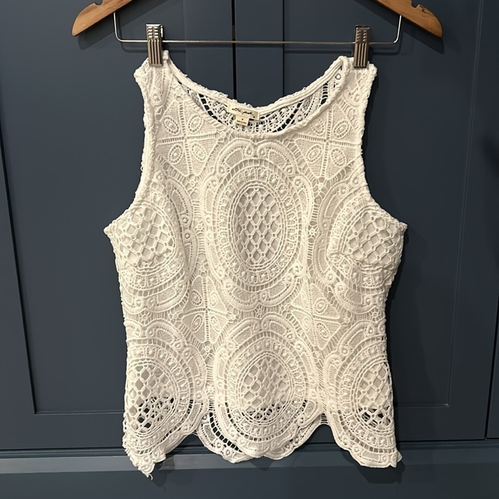 Ultra Pink White Crochet Delicate Tank top Sleeveless Size Medium (fits small)